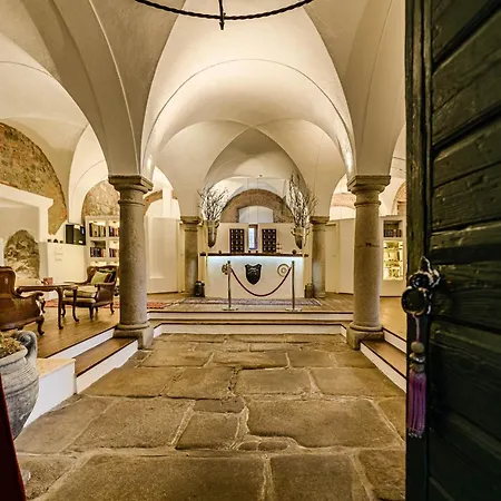 מלון Schloss Muehldorf 4*