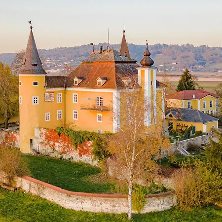 Schloss Muehldorf מלון פלדקירשן אן דר דונאו