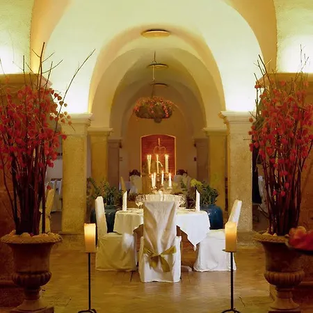 ホテル Schloss Muehldorf