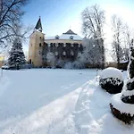 Schloss Muehldorf מלון 4*