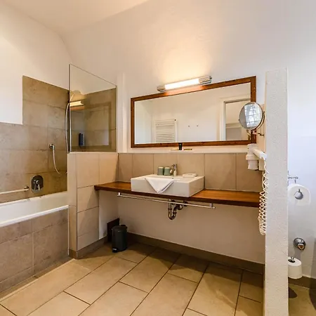 Schloss Muehldorf 4*