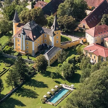 Schloss Muehldorf 4*