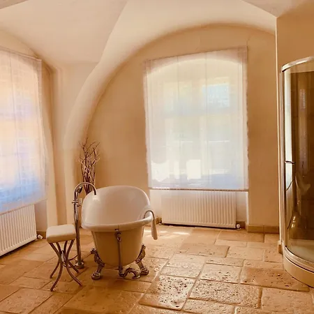 Schloss Muehldorf Отель