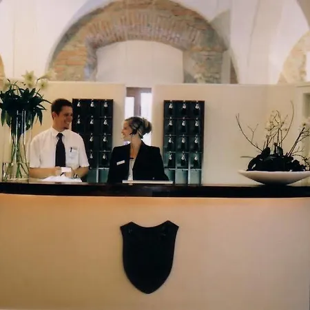 Schloss Muehldorf 4* Фельдкирхен-на-Дунае